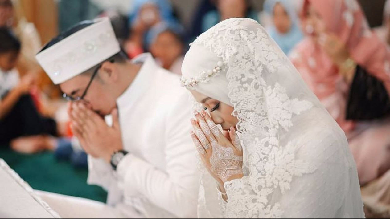 Apakah menikah harus satu agama?