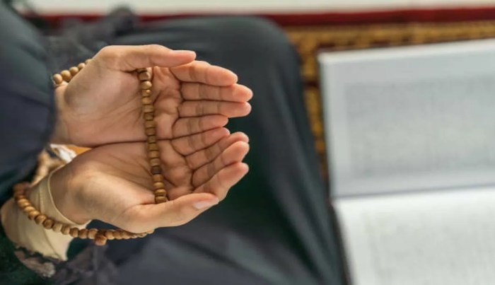 Istri suami rumah tidak meninggalkan hukum hati kepada seorang sakit pergi tanpa hadist izin taat suaminya perbuatan isteri menjelaskan kata