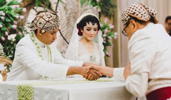 Nikah akad ijab pernikahan penghulu qabul acara doa menikah bacaan khutbah sederhana proses resepsi ketika dokumen sah atau kua baik Menikah itu artinya?