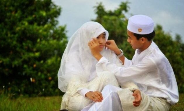 Muzammil hasballah nikah sonia pengantin bercadar muda istri kenapa harus alasan wanita cadar gaun shalihah galeri terpapar menawan tampil wajah